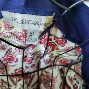 Figueroa & Flower Women's Floral Top - Blue and Red